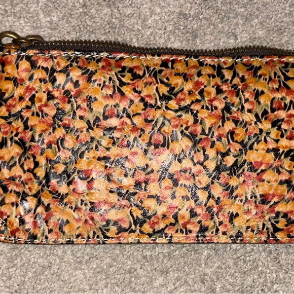 Patricia Nash Tan Leather Wallet/Clutch NWOT - Picture 2 of 7